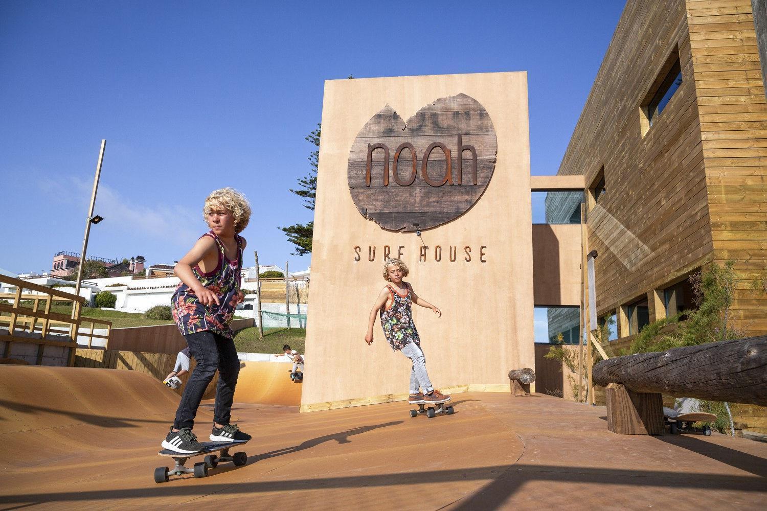 Готель Noah Surf House Portugal Санта-Круш Екстер'єр фото